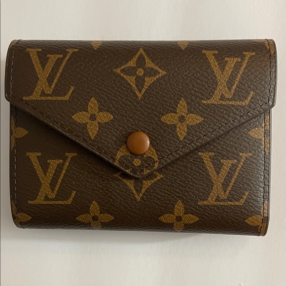 Louis Vuitton Handbags - Louis Vuitton Brown Monogram Wallet